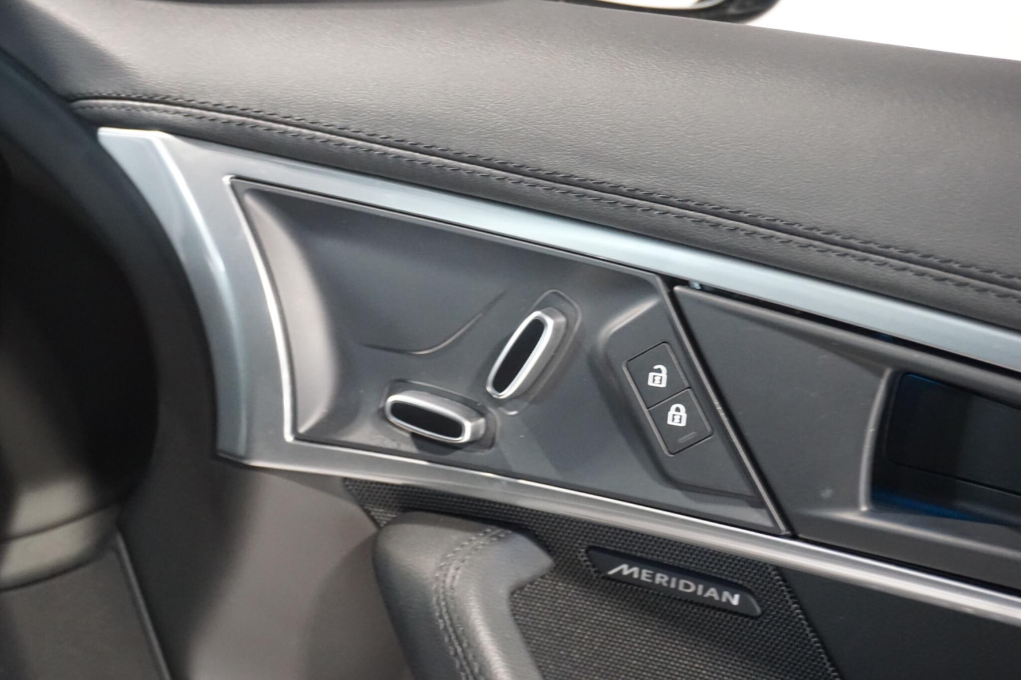 Jaguar F-Type 2.0i R-Dynamic Coupe 2dr Petrol Auto Euro 6 (s/s) (300 ps)